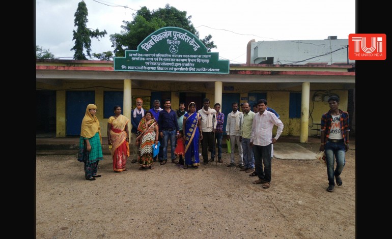 বিরোধী দলনেতা শুভেন্দু অধিকারীর বিধানসভা কেন্দ্র নন্দীগ্রামের দাউদপুরে এদিন ছিল হাইমাদ্রাসার পরিচালন সমিতির নির্বাচন।